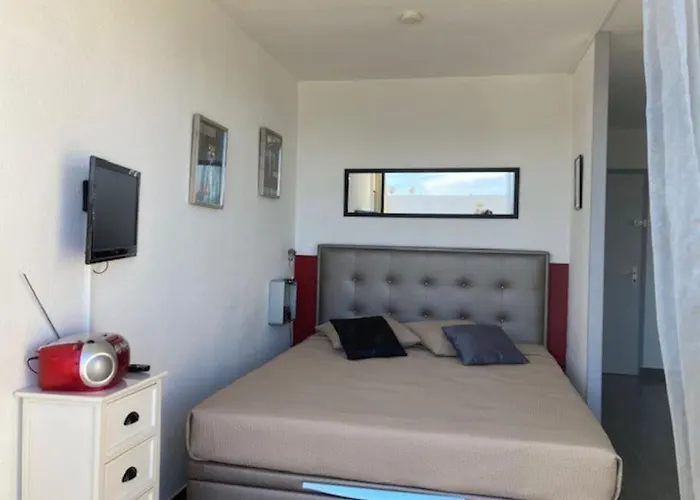 2, Heliopolis D Au Village Naturiste * アグド